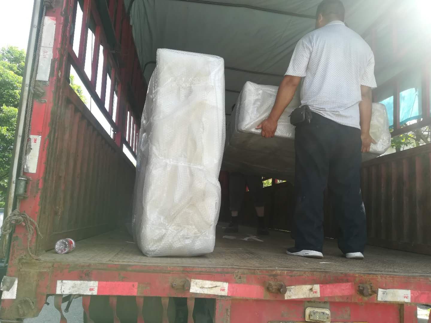 昆山家具打包搬運(yùn)